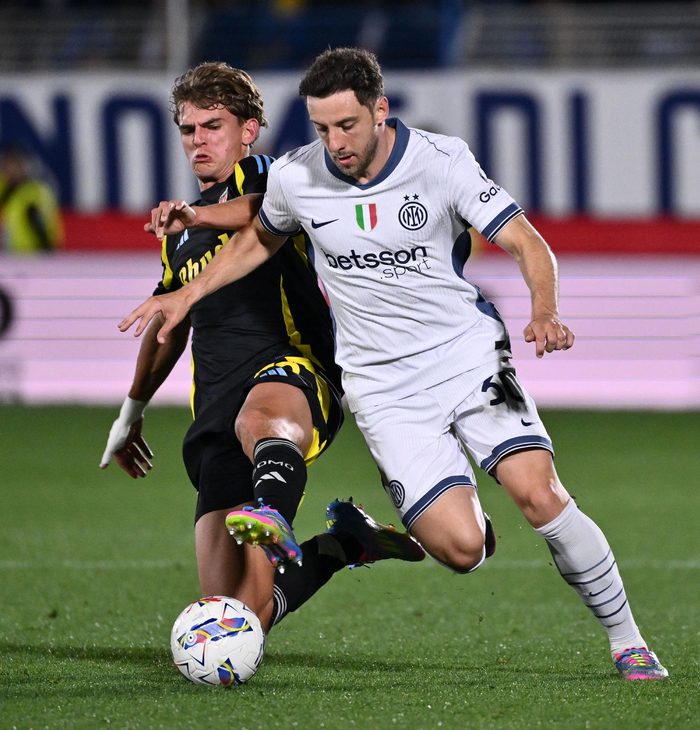 百家家乐-国际米兰球员合练提高默契，备战下一场(国际米兰球员合练提高默契,备战下一场比赛)