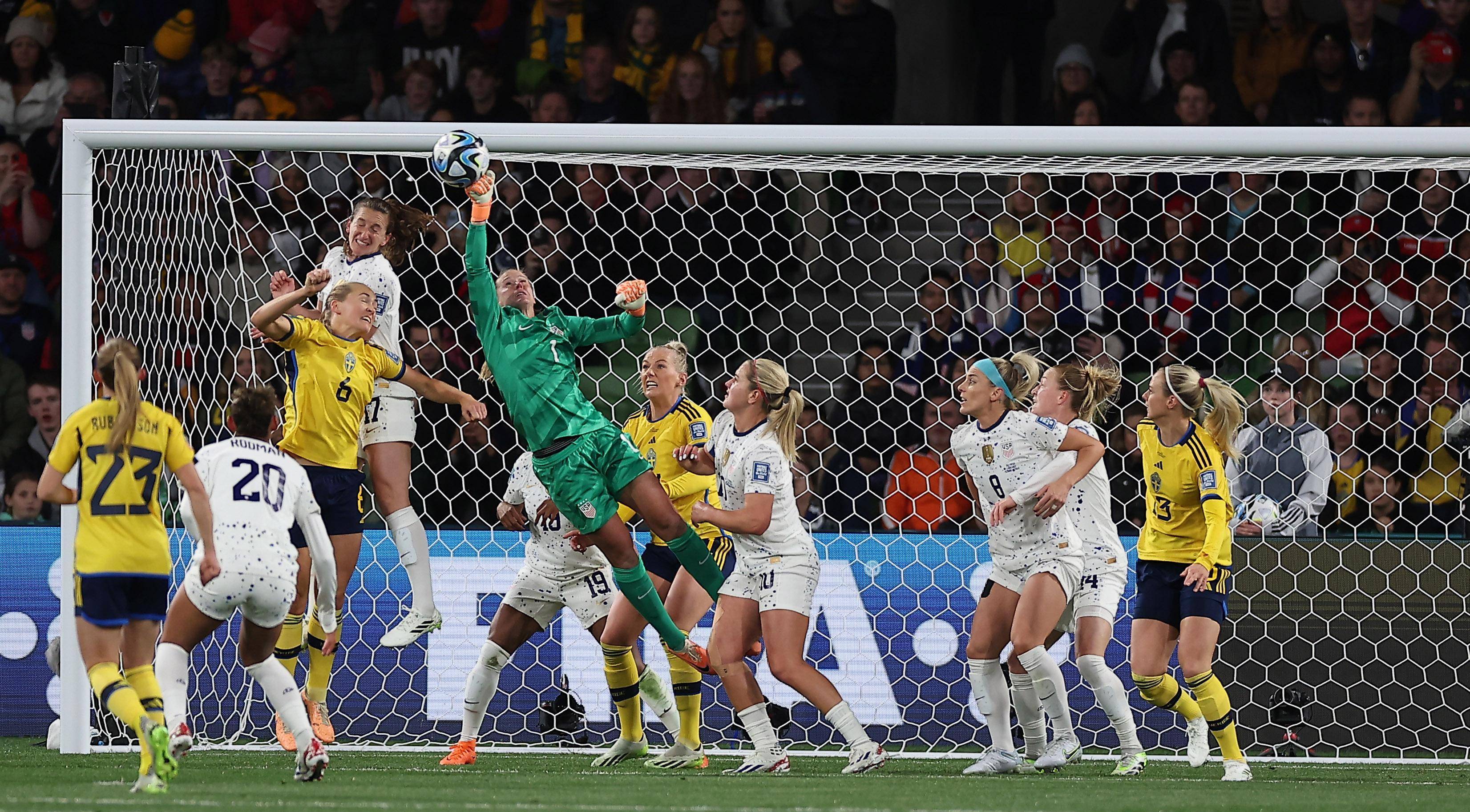 挪威女足联赛的一场惊心动魄比赛的简单介绍